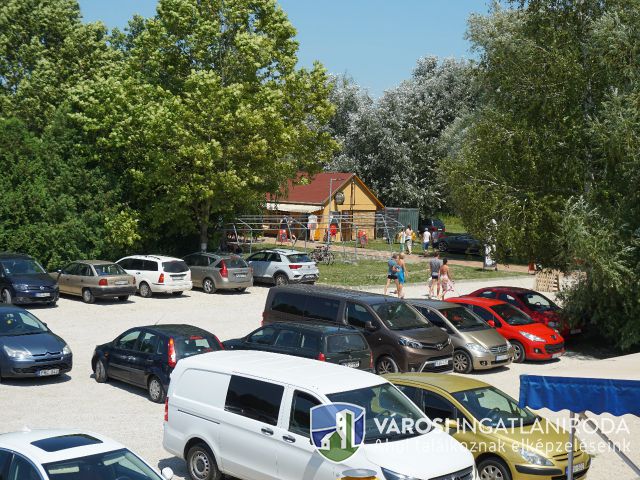 Kiváló Balatonparti, befektetési lehetőség!!!