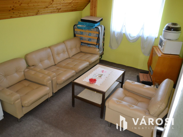 Baltonfüzfőn 700 m-re a Balaton parttól családi ház eladó!