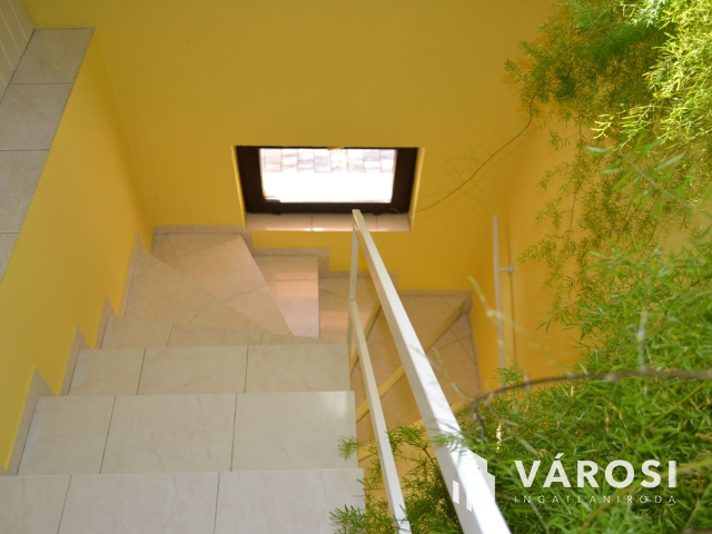 Baltonfüzfőn 700 m-re a Balaton parttól családi ház eladó!