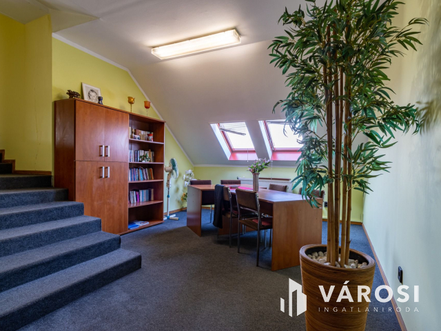 Soroksári úton iparterület eladó, akár működő üzemmel