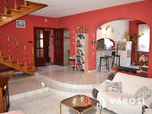 6 szobás családi ház a paradicsomban!