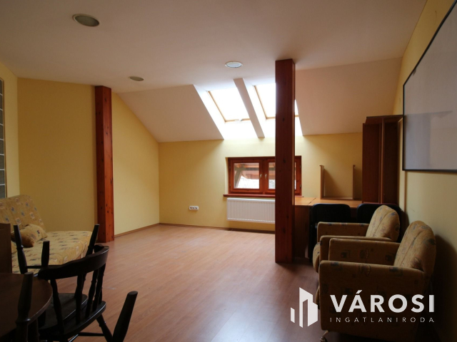 Befektetésre alkalmas családi ház eladó!