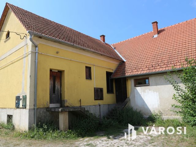 Rábagyarmat,volt presszó,cs.háznak,vagy üzletnek eladó