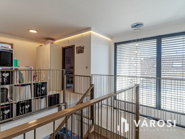 Prémium családi ház medencével Újszegeden!