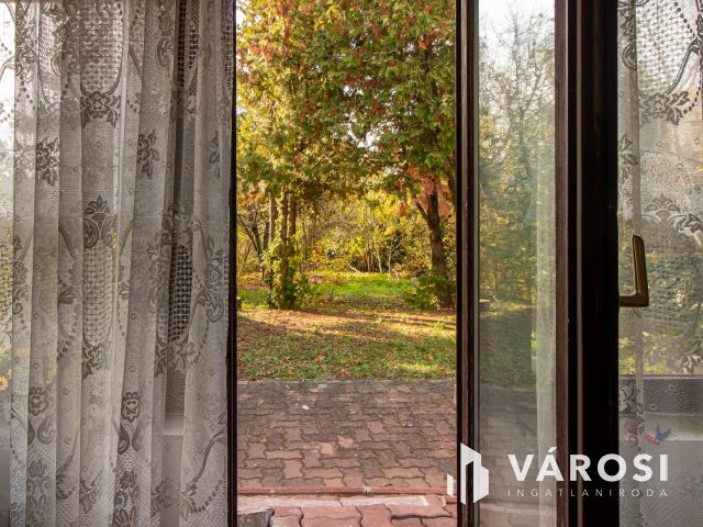 Kertkapcsolatos sorház Budakeszin