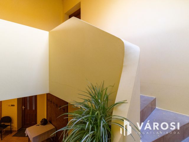 Impozáns családi otthon igényes környezetben