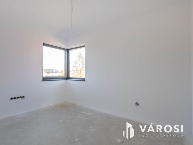 Minden igényt kielégítő újépítésű családi ház