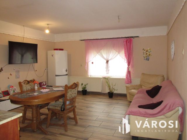 A falu szélén nyugodt helyen, friss levegővel