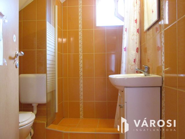 Két generációs otthon