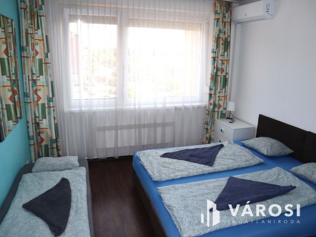 Panorámás felújított lakás a Beszédes József sétányon