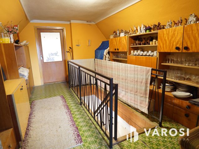 Átlagos állapotú, családi ház Sormáson