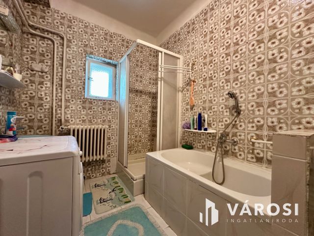 Kiváló adottságú, 3 szobás ikerház eladó!