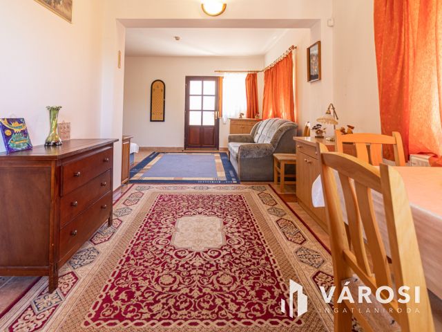 Eladó panzió saját parkolóval, nagy kerttel Bogácson!