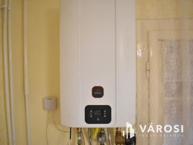 3 szobás családi ház a fürdő mellett!