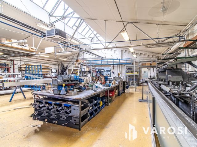 Eladó 1000m² telephely, iroda, műhely Csepel Gyártelepen