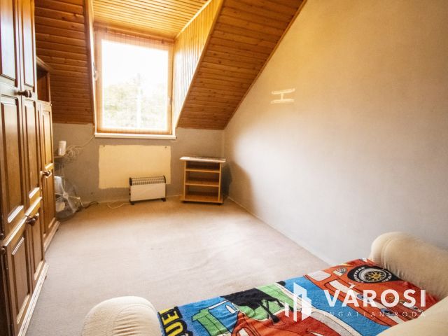 Tágas, két szintes, nagycsaládos ház Sarkadon