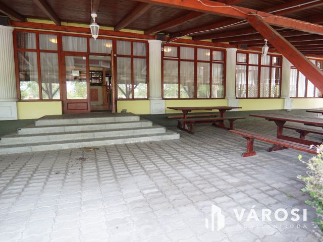 Tökéletes helyen, jó állapotú vendéglátó egység eladó!