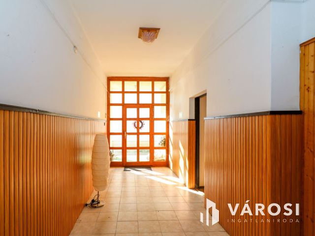 Eladó egy sokoldalúan hasznosítható ingatlan Orosházán!