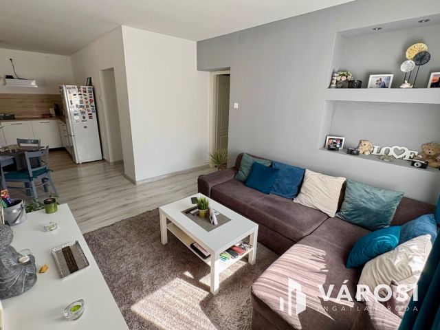 Beszterce közelében felújított ikerház eladó!