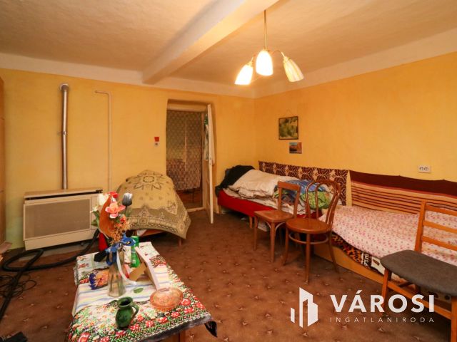 Vésztőn családi ház eladó a horgásztó közelében