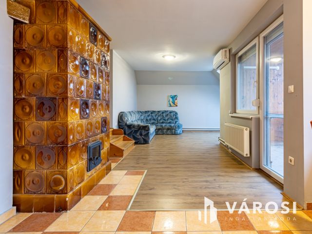 Családi ház Ürömön, akár három generációnak