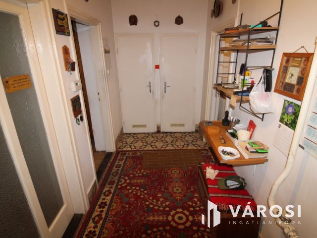 Jó szerkezetű tégla ház Máriafalván.