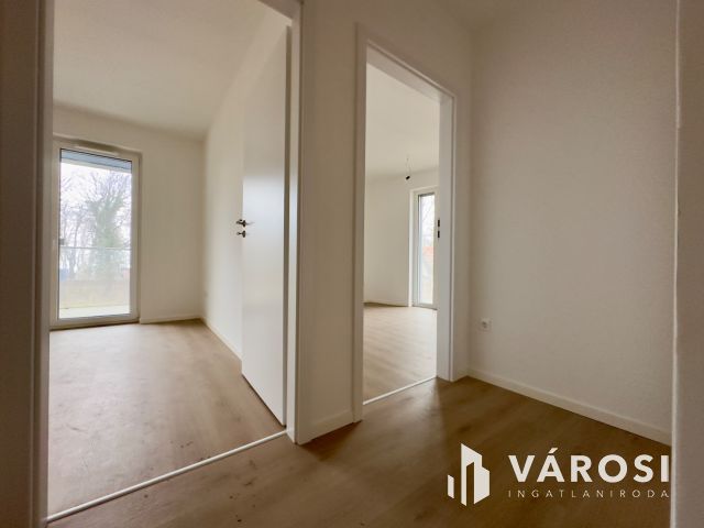 Balatonföldváron 1. emeleti luxuslakás eladó!