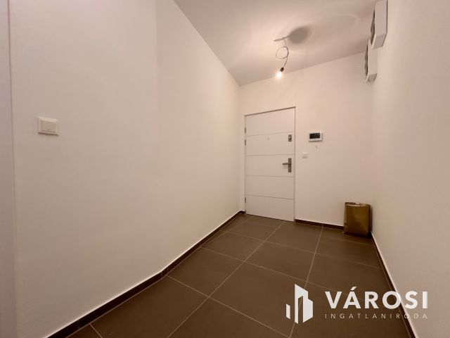 Balatonföldváron 1. emeleti luxuslakás eladó!