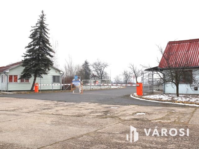 Kiadó műhelyek - az ügyfelek látókörében 100-200m2