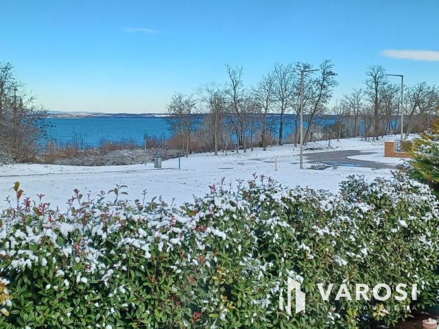 Gyönyörű családi ház balatoni panorámával