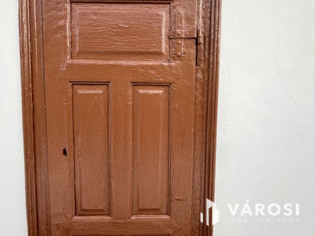 Figyelem! Tiszafüreden Nagyon Szép Parasztház Eladó!