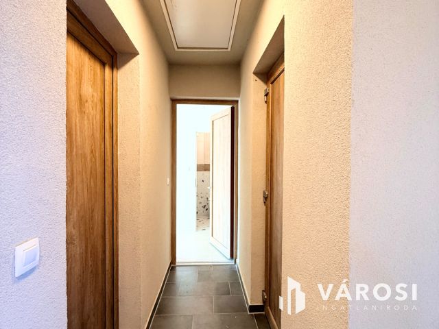 Modern 4 szobás, nagy erkélyes lakás Badacsonytomajon eladó