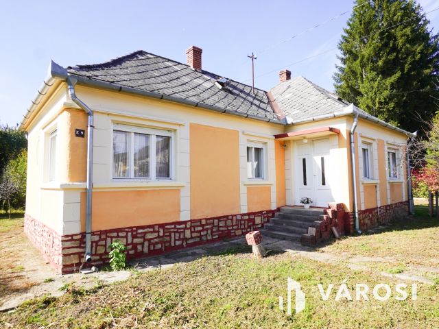 Felújítandó családi ház szenzációs településen!