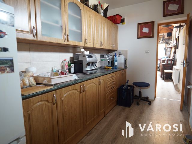 Jól működő vállalkozás eladó Bolttal és Telephellyel együtt!