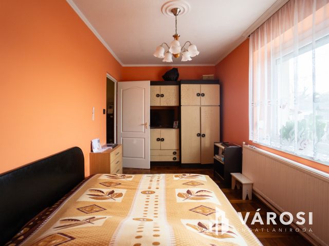 Eladó családi ház Dunaszeg központjában