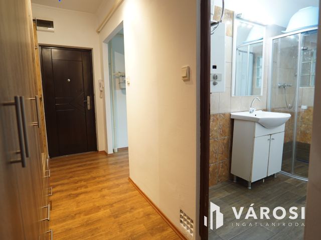 Kodály utcában első emeleti, erkélyes lakás