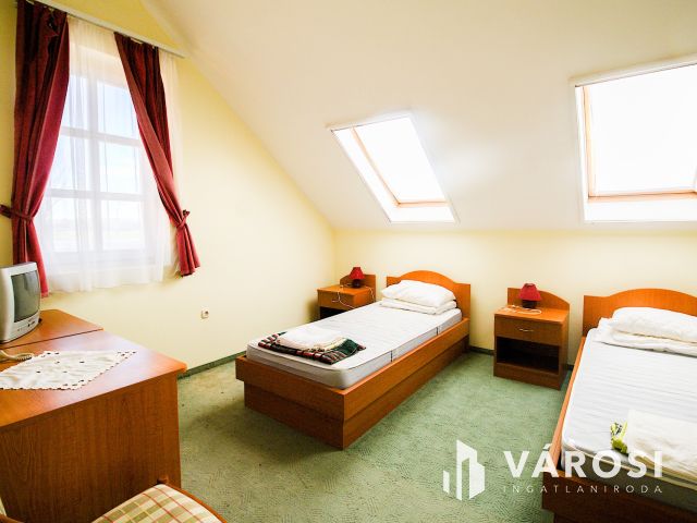 Rendezvényközpont + panzió