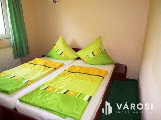 Zalakaroson, 25 szobás Családi ház, Apartmanház!