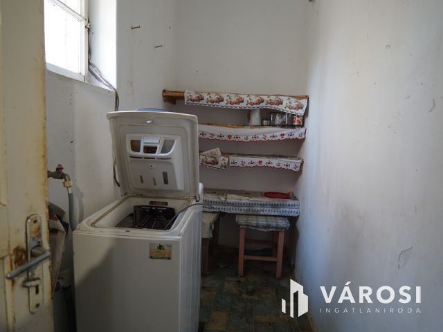 Természetközeli, szomszédmentes családi ház Bucsután!