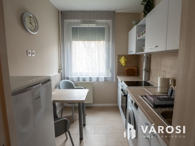 Belvárosi, prémium, liftes lakás kiadó a másodikon