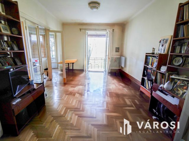 Több lakásra bontható szenzációs elhelyezkedéssel!