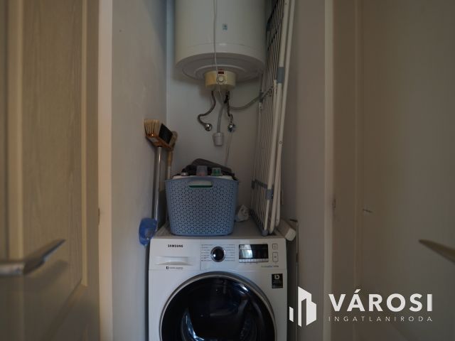 Fonyódligeten, felújított kis Nyaraló