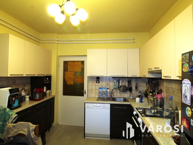 Családi ház zöldövezetben