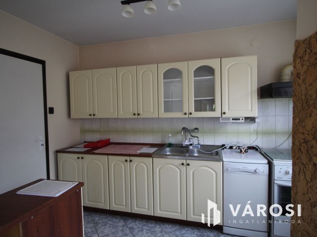 Jó elrendezésű ház a belvároshoz közel, Szombathelyen